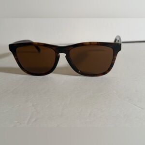 Classic Tortoise Shell Sunglasses